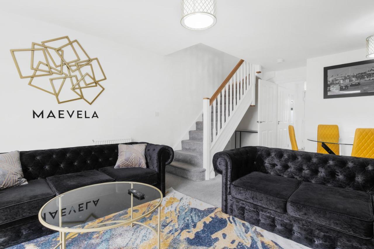 Luxury 2 Bed House City Centre ✘ Bbq & Garden ☆ Family Friendly→ Swingball & Outdoor Furniture - Free Parking → With 50 Inch Smart Tv, Free Netflix & Wifi ✘ Comfy Seating Area - By Maevela Birmingham Esterno foto